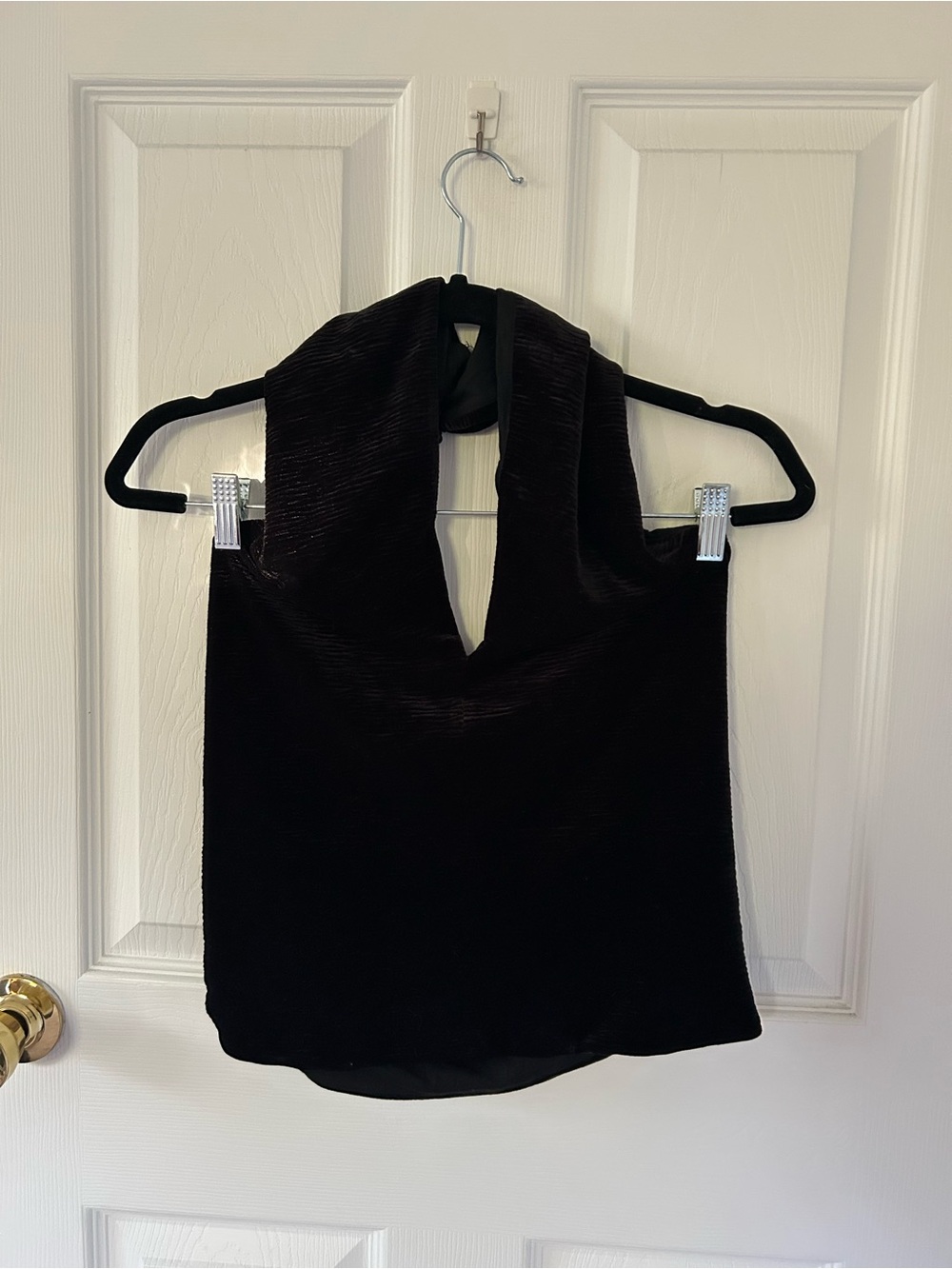 NWT with flaw Anthropologie Dolan Black Velvet Halter Top Size Medium - Picture 4 of 13